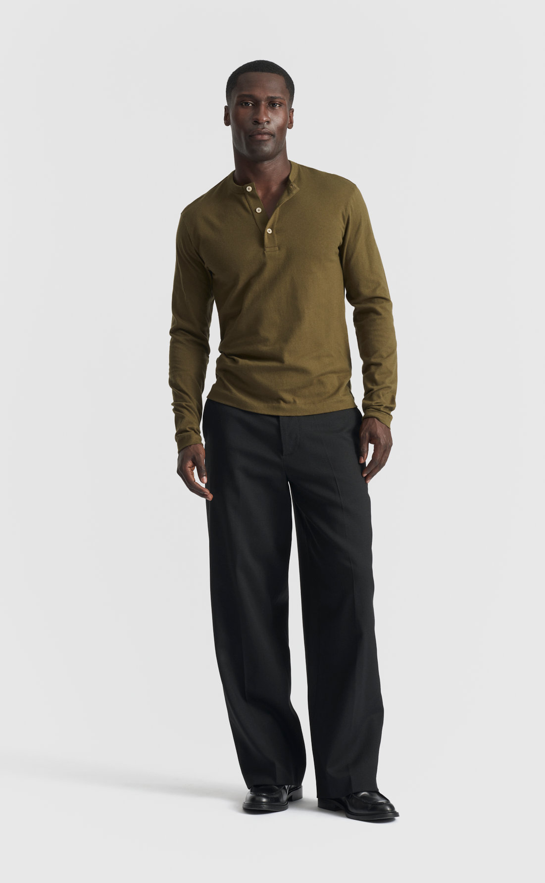 Cashmere Henley Shirt in Dark Olive
