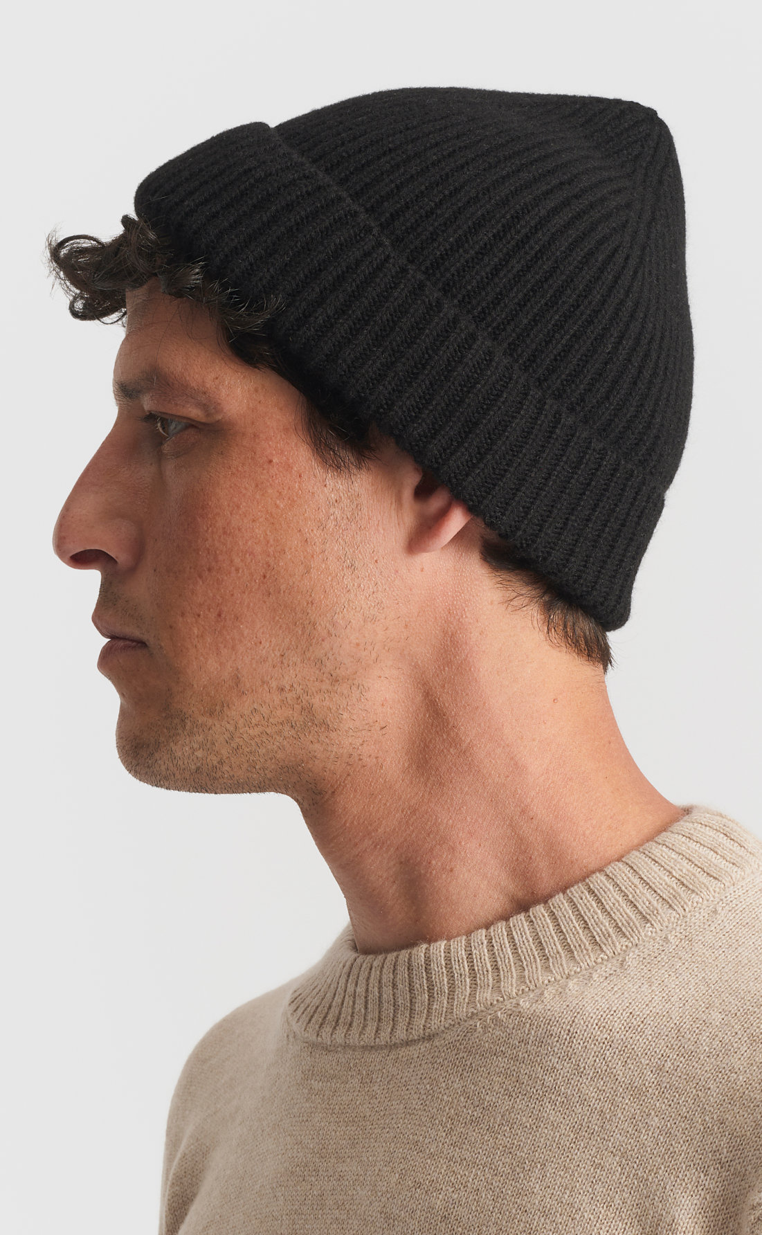 Cashmere Beanie in Black