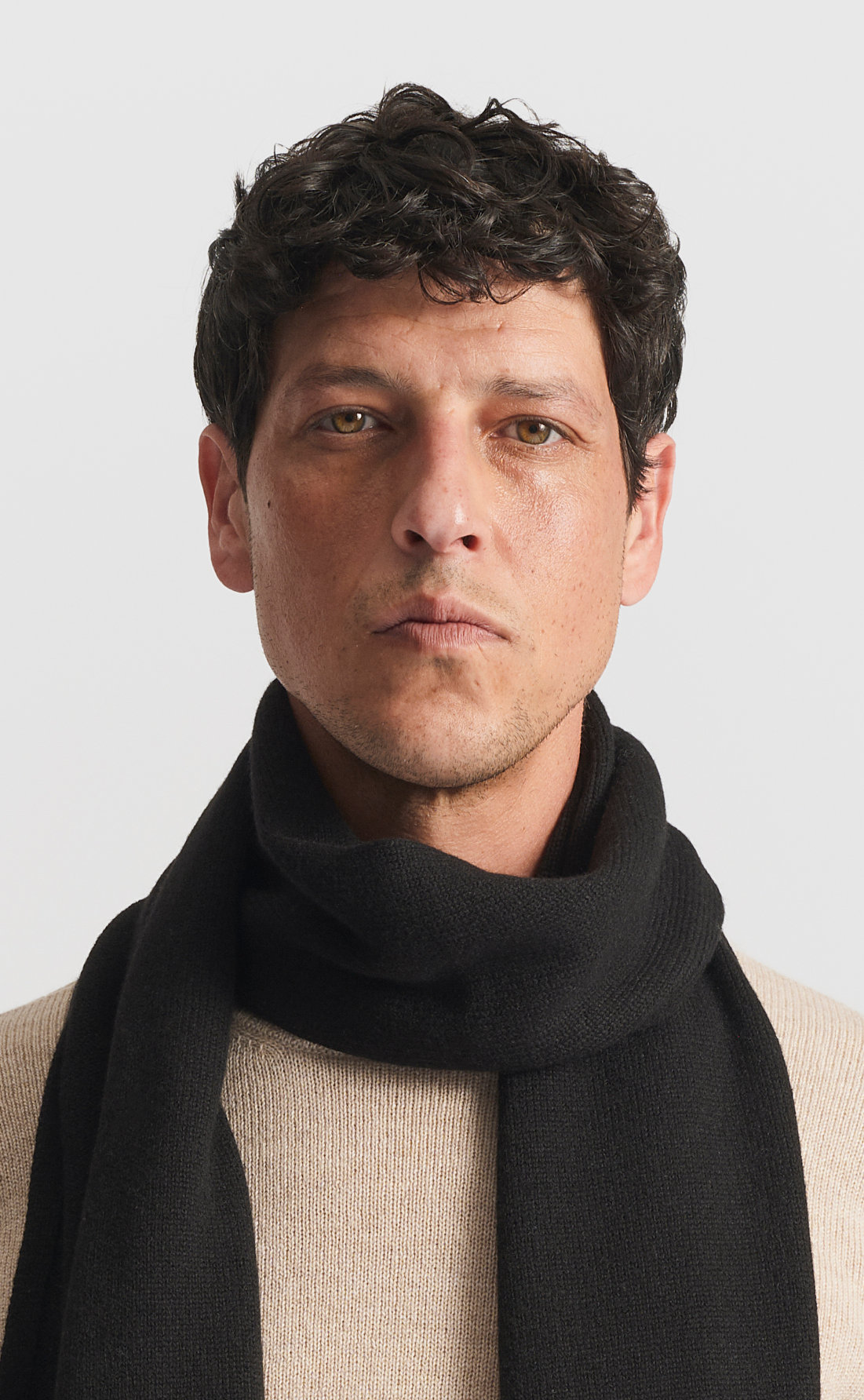 Cashmere Scarf in Black