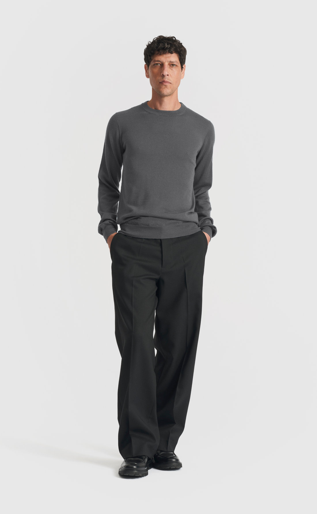Merino Pullover in Dark Shadow