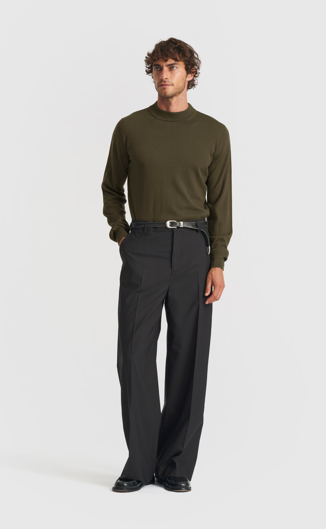 Merino Hi-Neck Pullover in Deep Olive