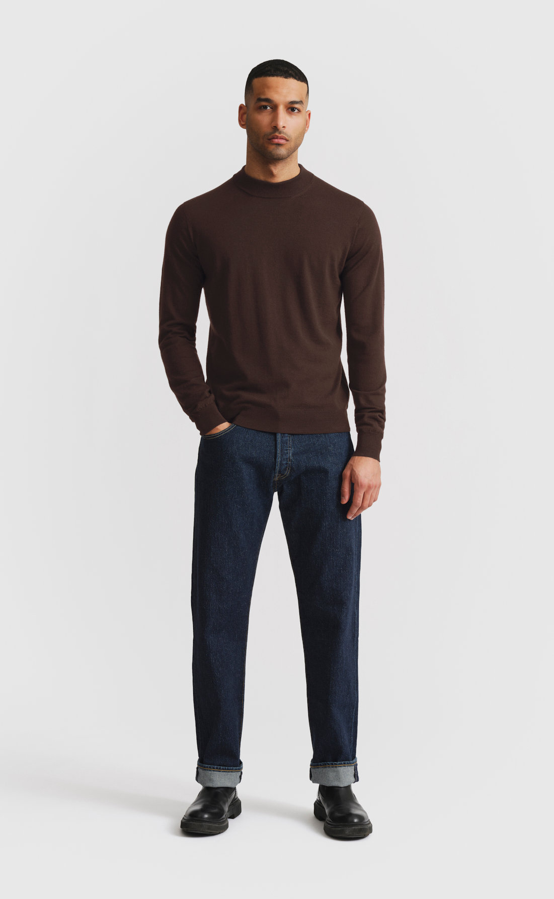Merino Hi-Neck Pullover in Night Brown