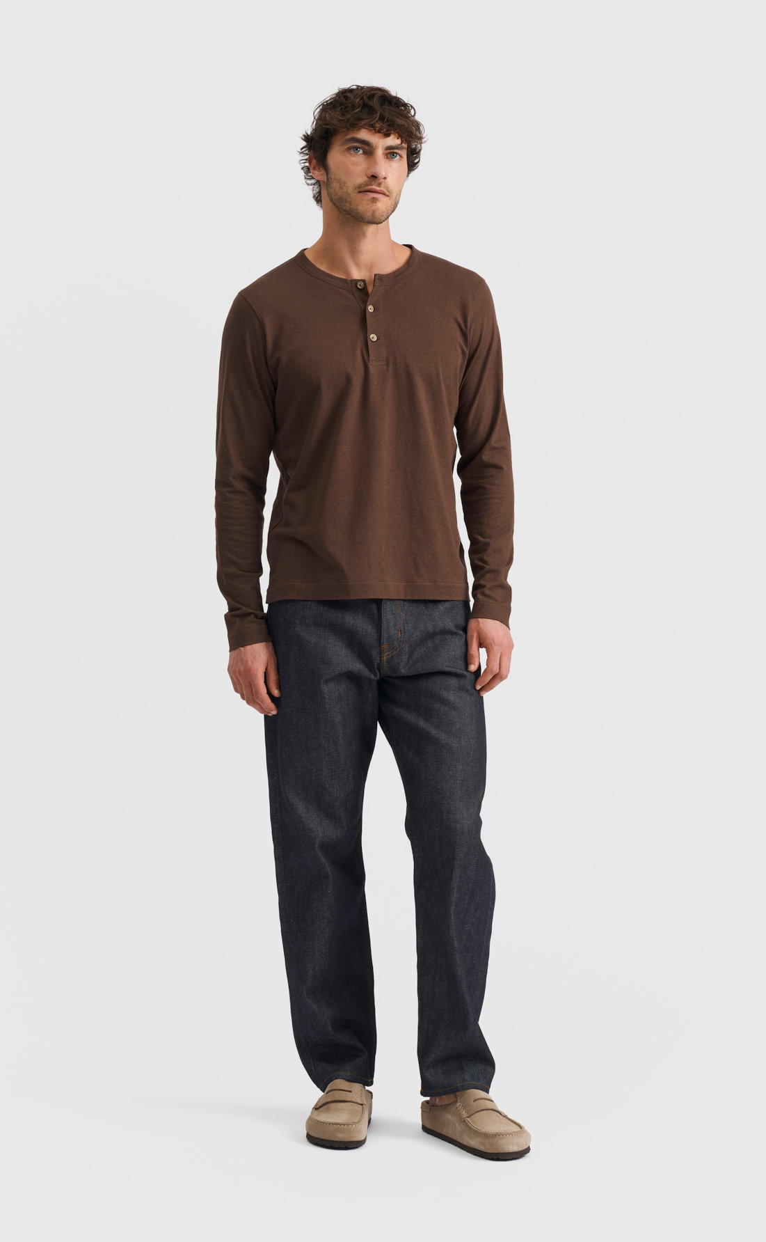 Linen Henley Shirt in Dark Brown