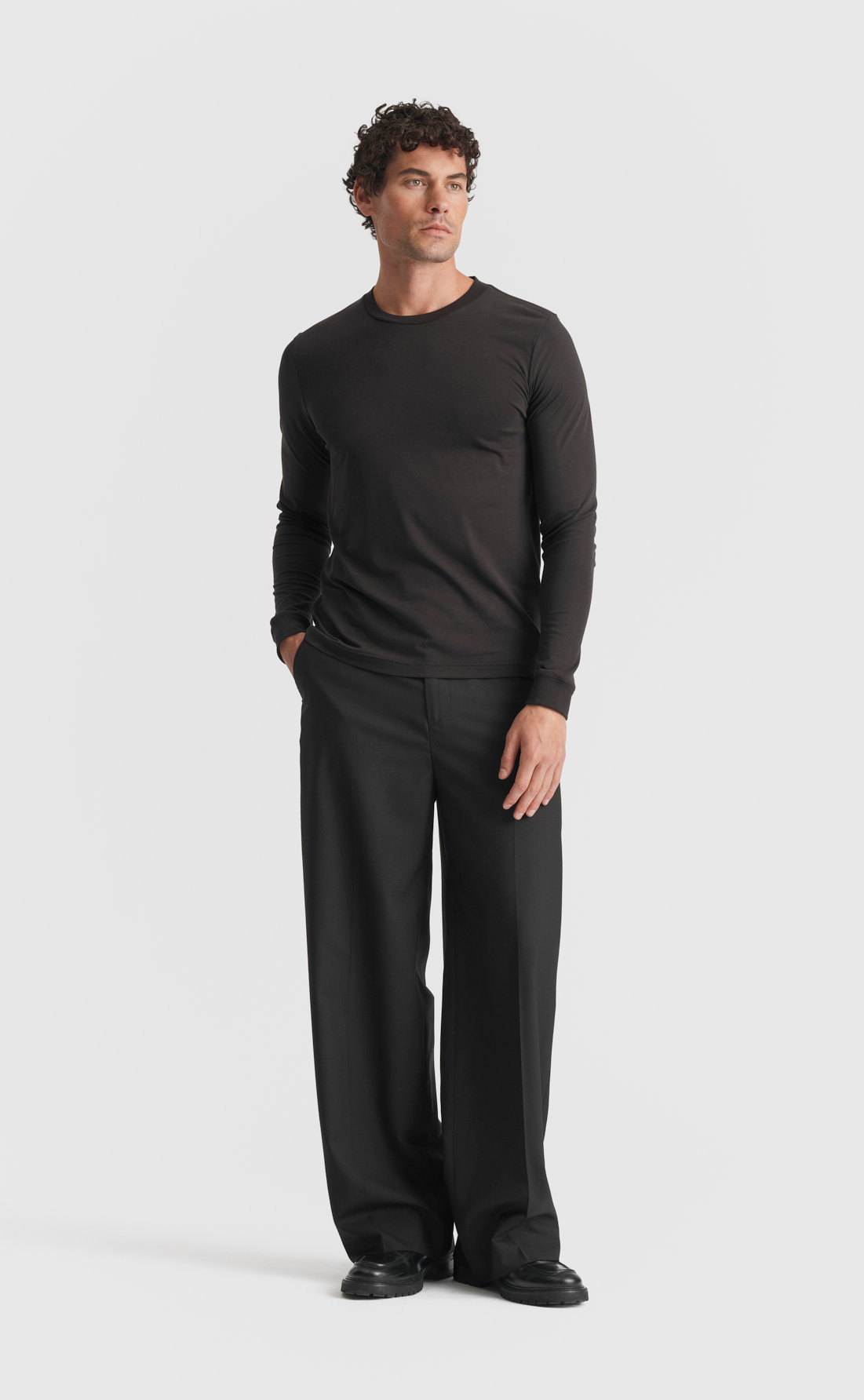 Lyocell T-Shirt / Long-sleeve in Black