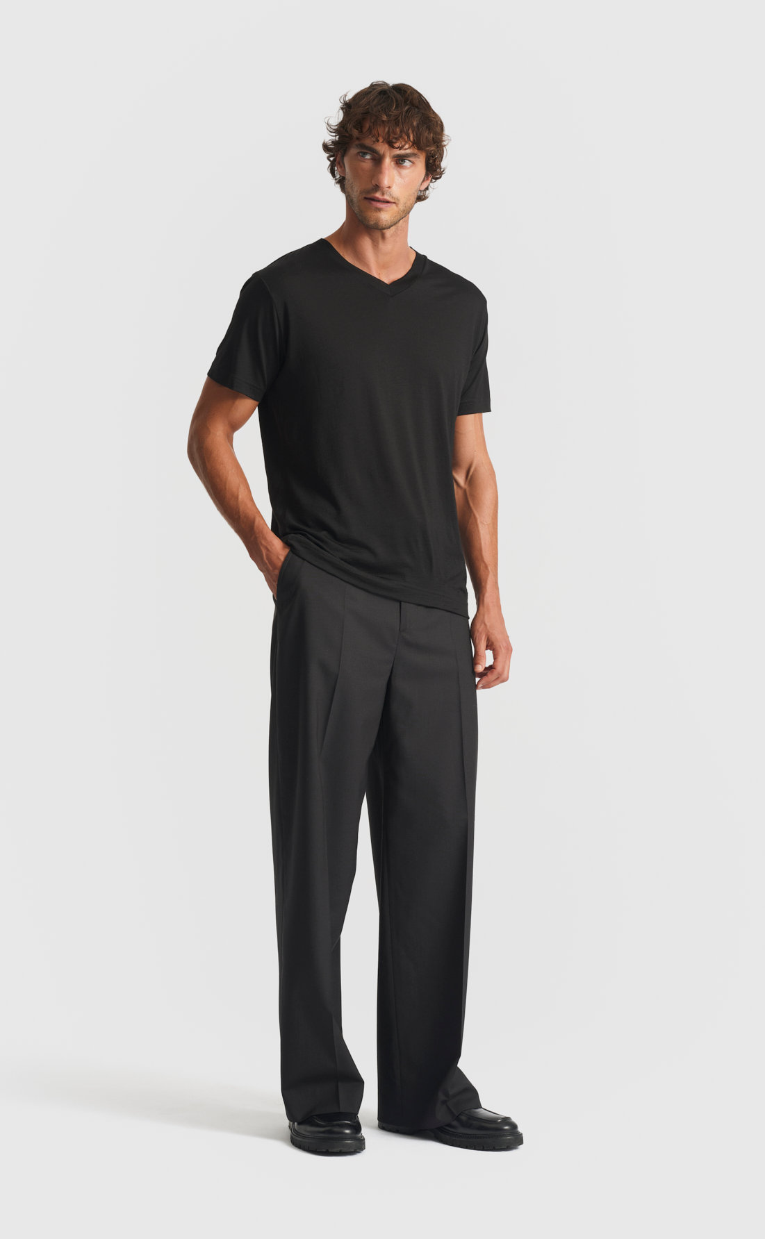 Wool V-Neck T-Shirt in Black