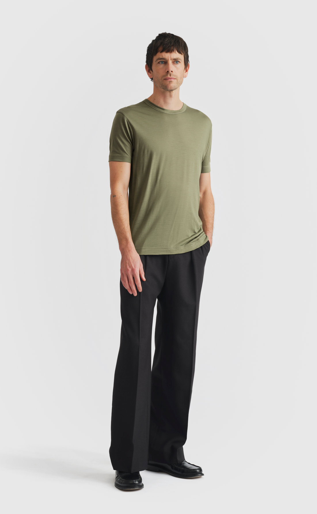 Wool T-Shirt in Oil Green