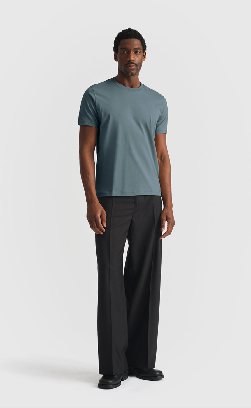 Model wearing cotton t-shirt / stormy weather